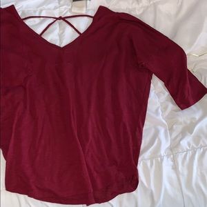 Maroon 3 quarter length top